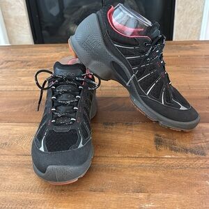 Ecco biom Black and Red Lace-Up Sneakers